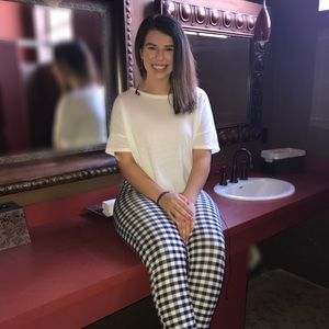 Meet your Posher, Julianne